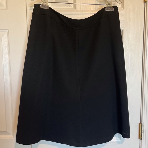 Ann Taylor 2 piece skirt suit with 3 button blazer - Picture 2 of 3